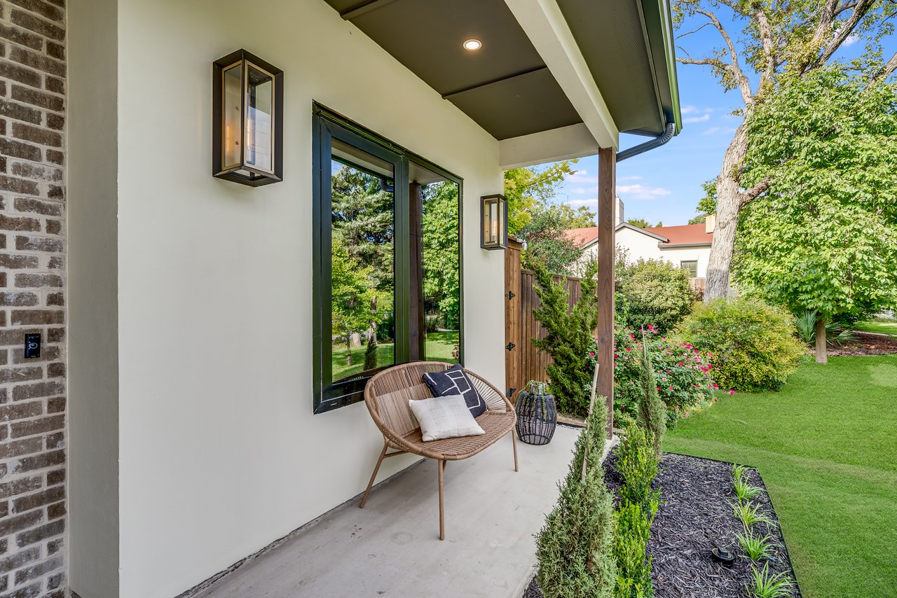 8815 San Leandro Drive