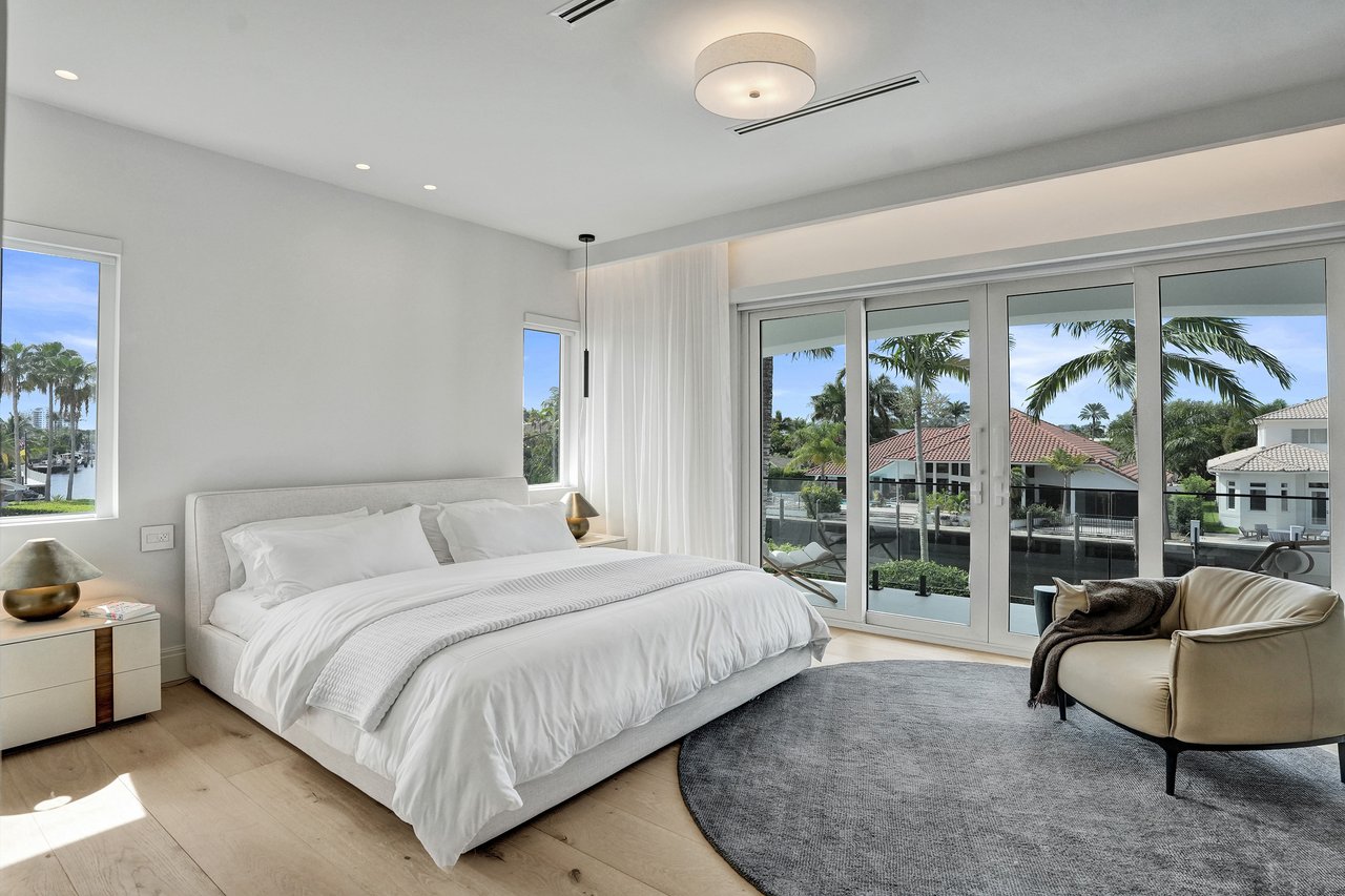 30  S Compass Dr