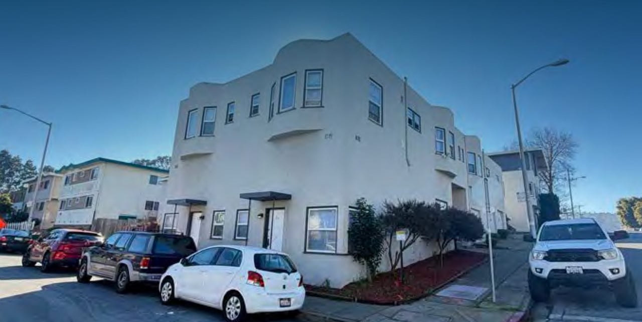 8 unit apartment building at 105 Chadbourne Avenue, Millbrae