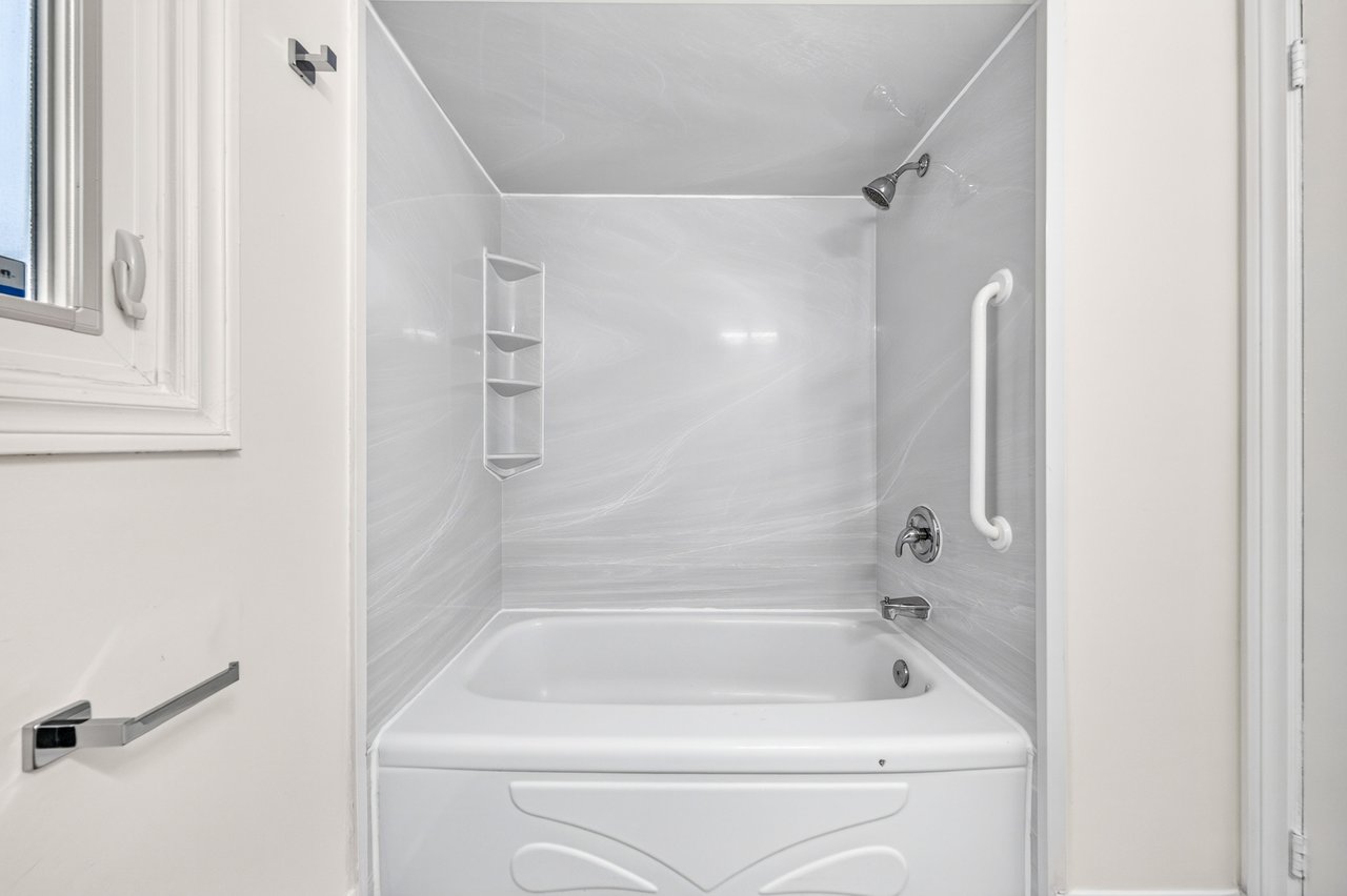 109 Valleymede Dr