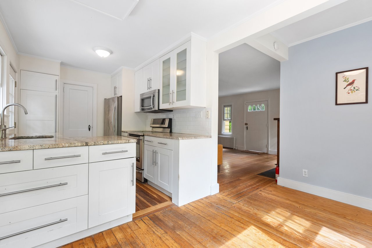 65 Laurelton Road