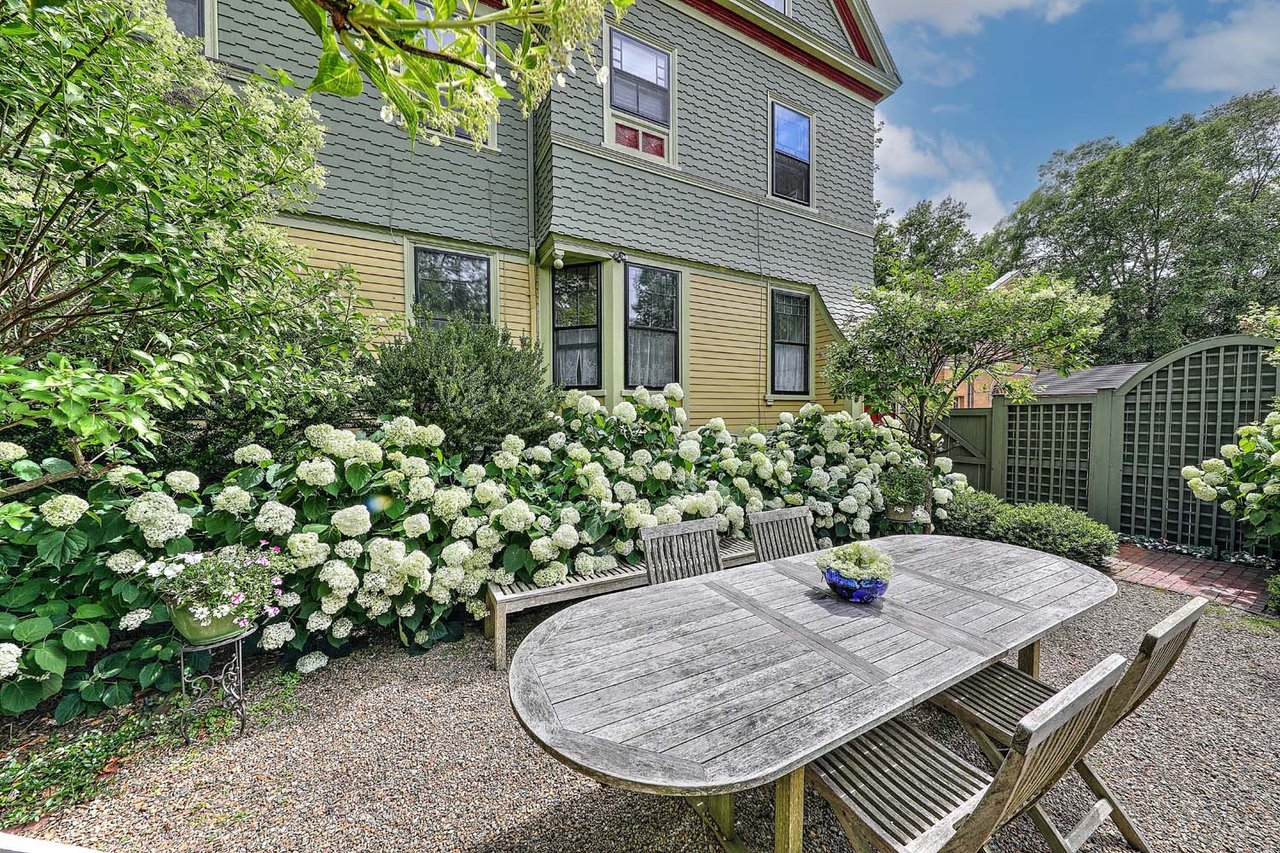 26 Diman Place