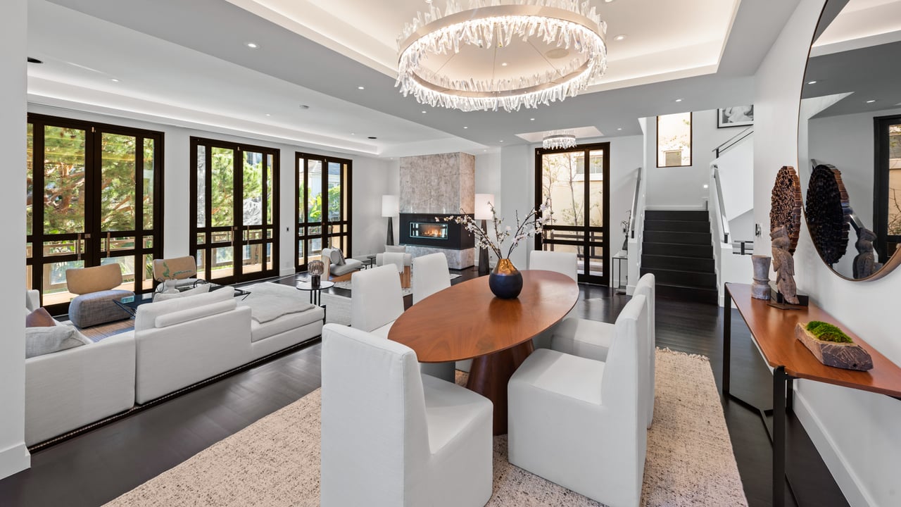 145 Channel Pointe Mall