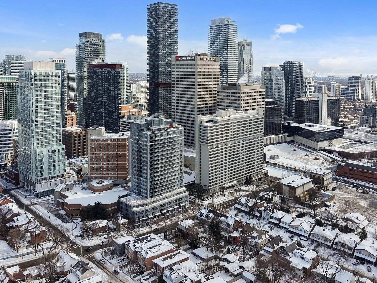 PENTHOUSE ON ENGLINGTON CROSSTOWN LRT
