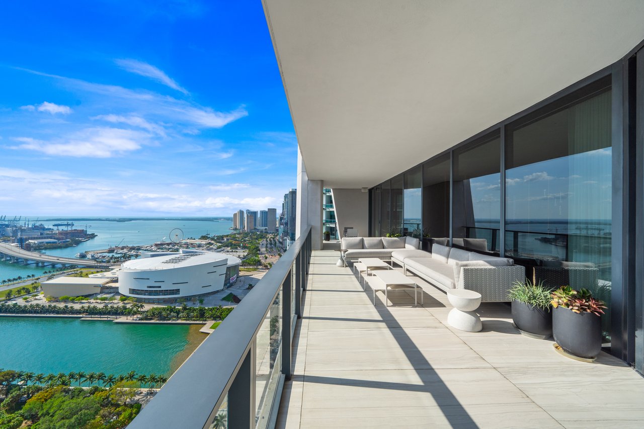 One Thousand Museum Signature Residence