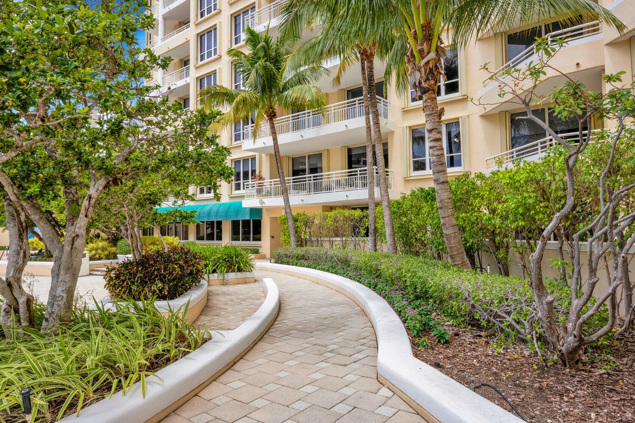 Spacious Rental in Brickell Key