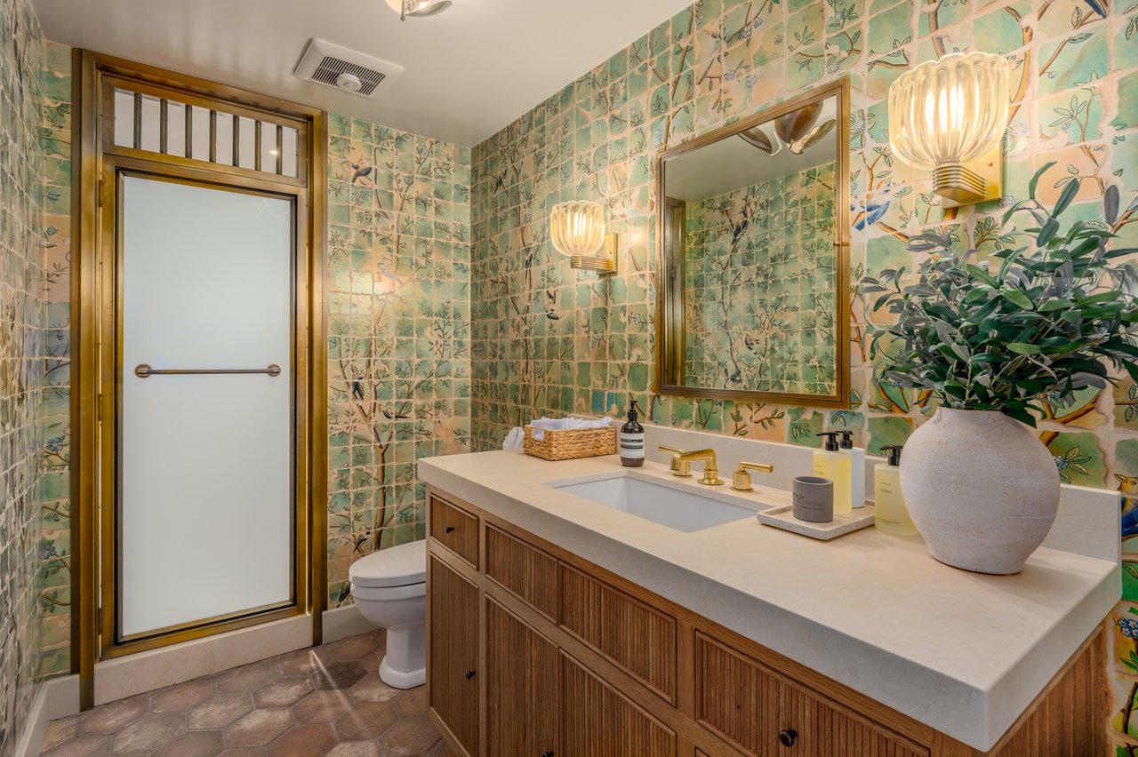 16800 Estrella Drive 