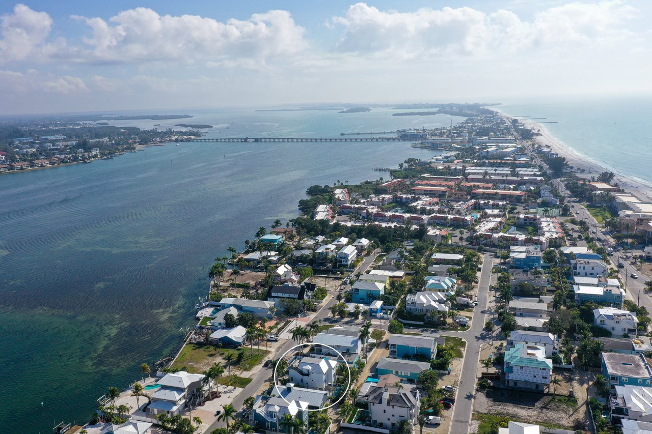 2206 Avenue A, Bradenton Beach, Florida