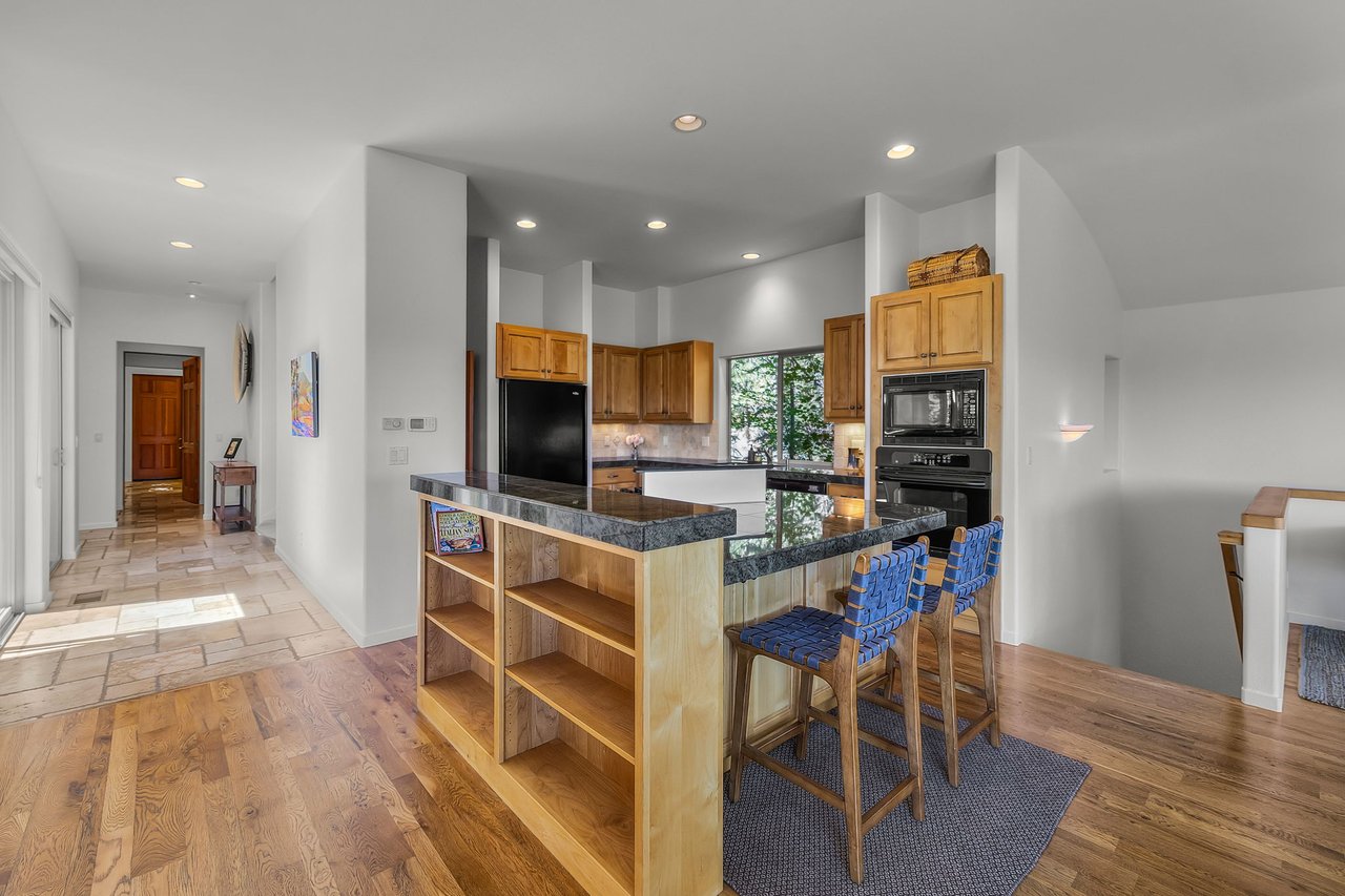 2582 NW 1st Street