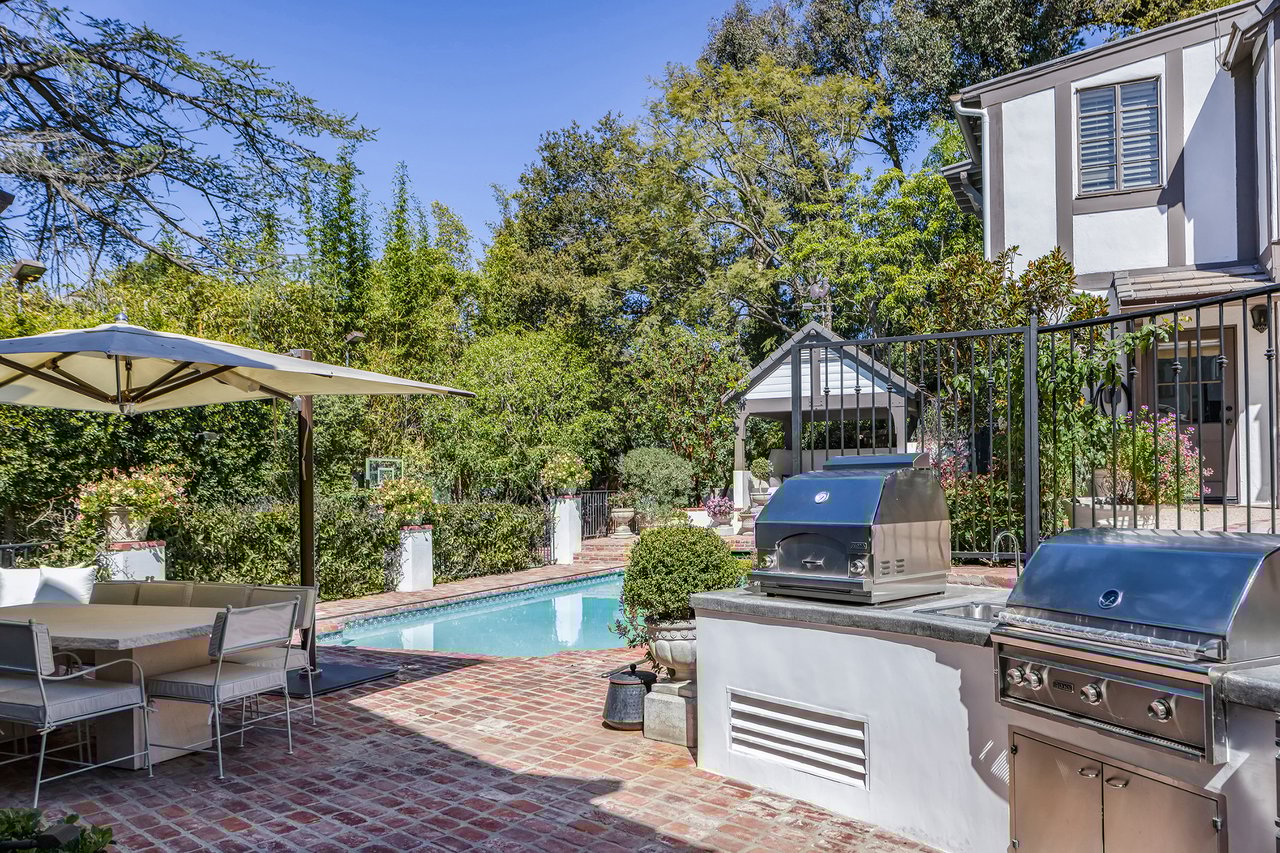 9541 Heather Rd, Beverly Hills