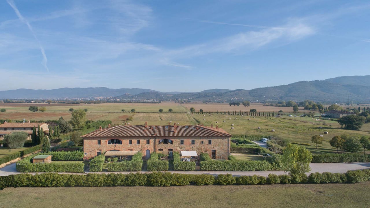 Modern apartment in residential complex near Cortona