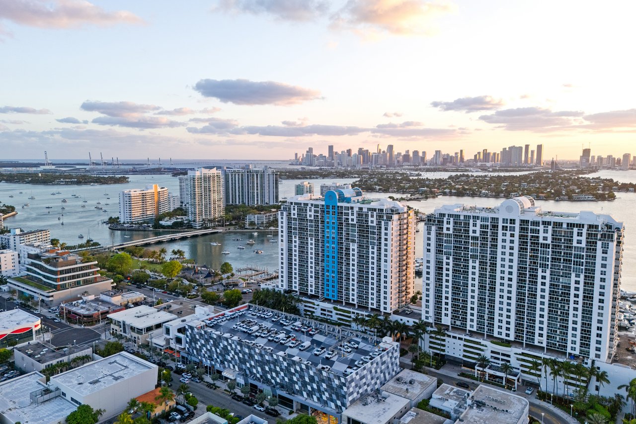 1800 Sunset Harbour 1202/04