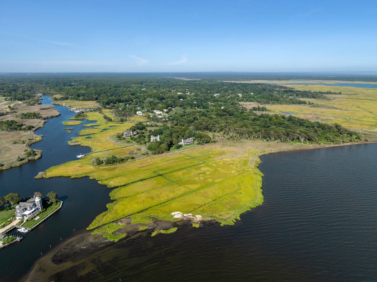 Bayward: The Hamlet’s Most Remarkable Water Views