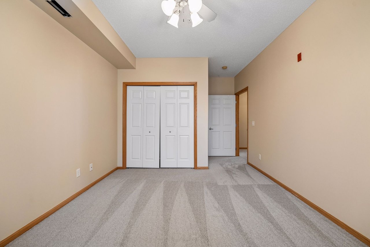 2150 Old School Rd #252, Mound