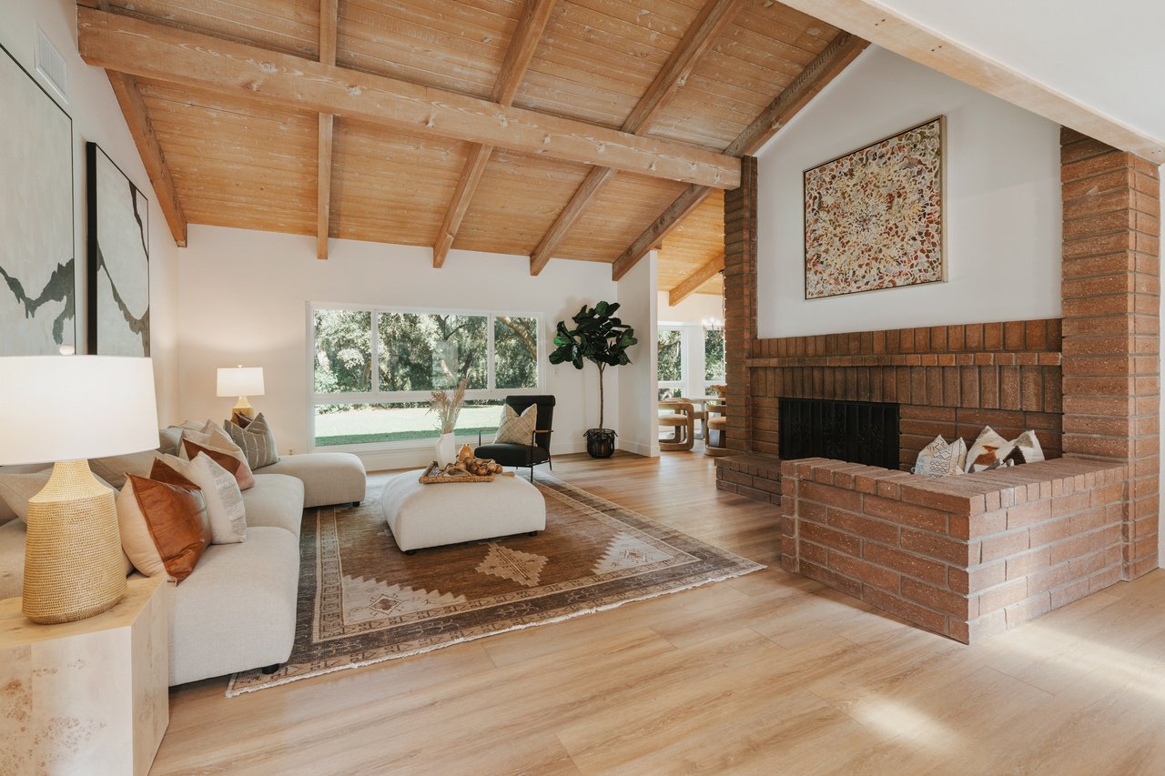 7817 E. Sandberg Lane