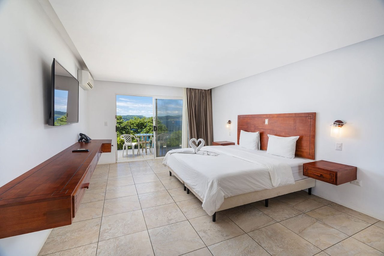 Dunama Flamingo Hotel & Casino | Oceanfront Boutique Hotel & Casino in Playa Flamingo with Private Beach Access and 47 Guestrooms!