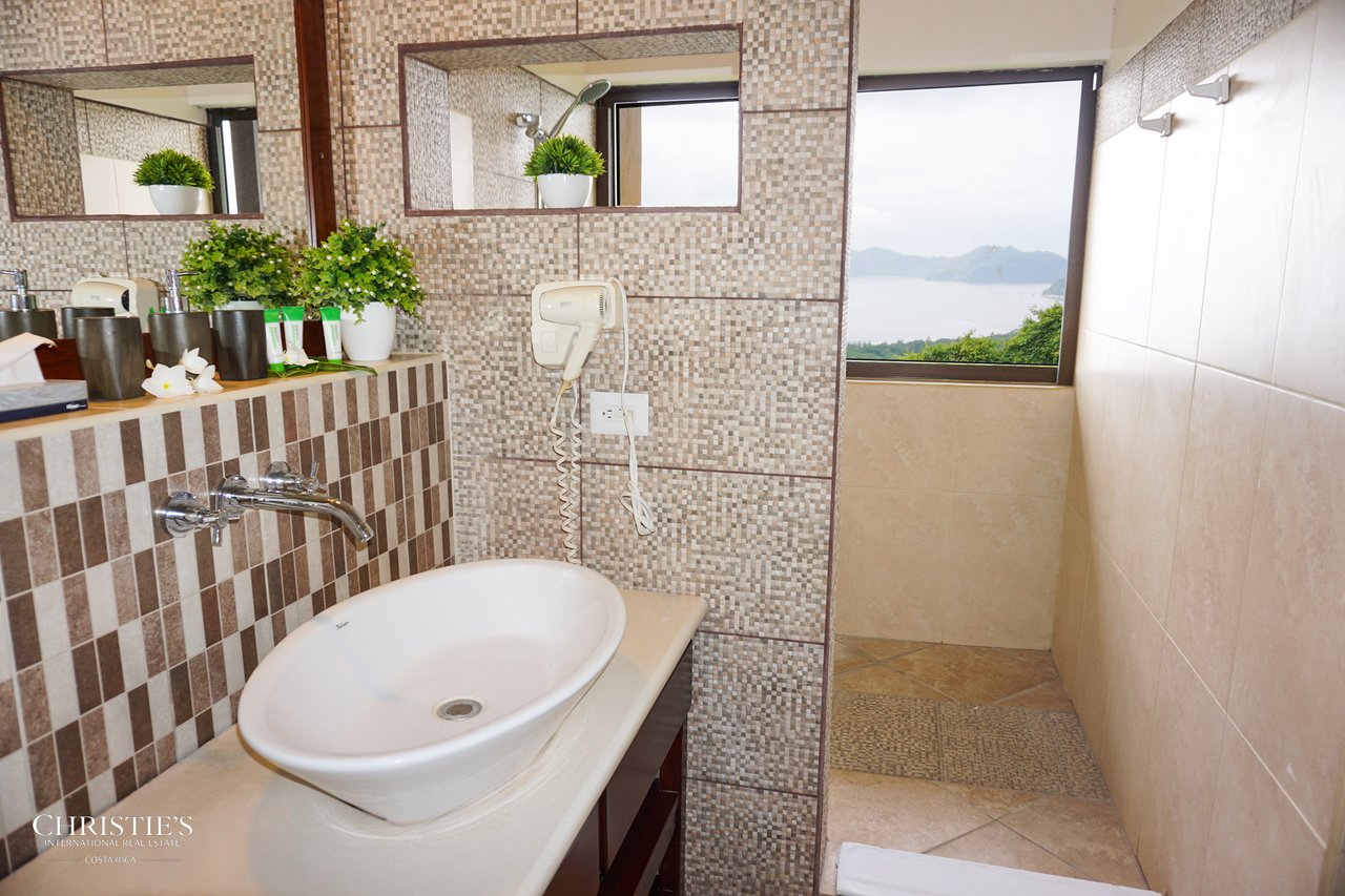 Vistas Las Islas Hotel - The Crown Jewel Overlooking Isla Tortuga and Playa Organos