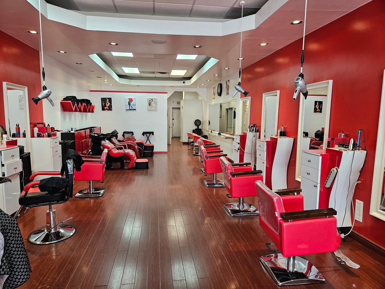 1079-1083 Willis Ave