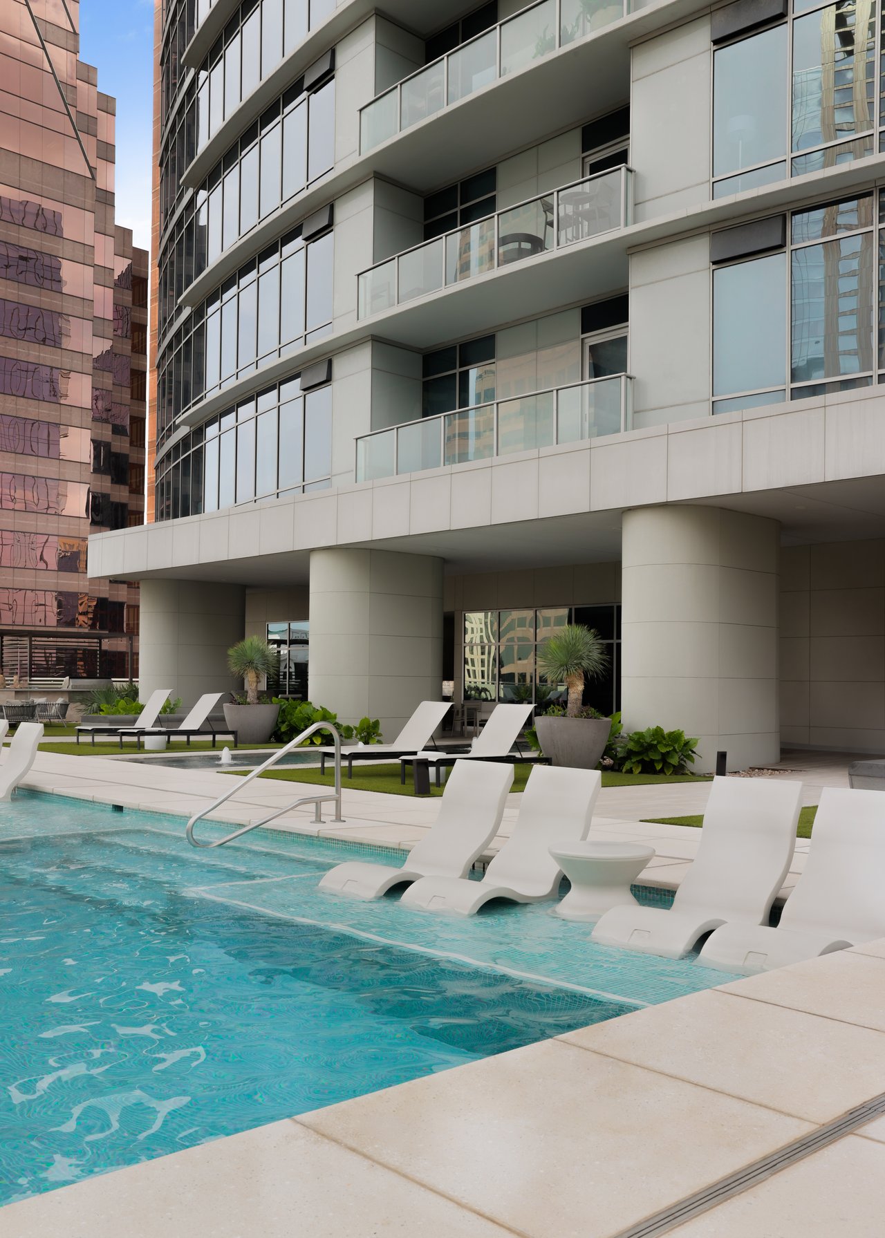 200 Congress Avenue #19F