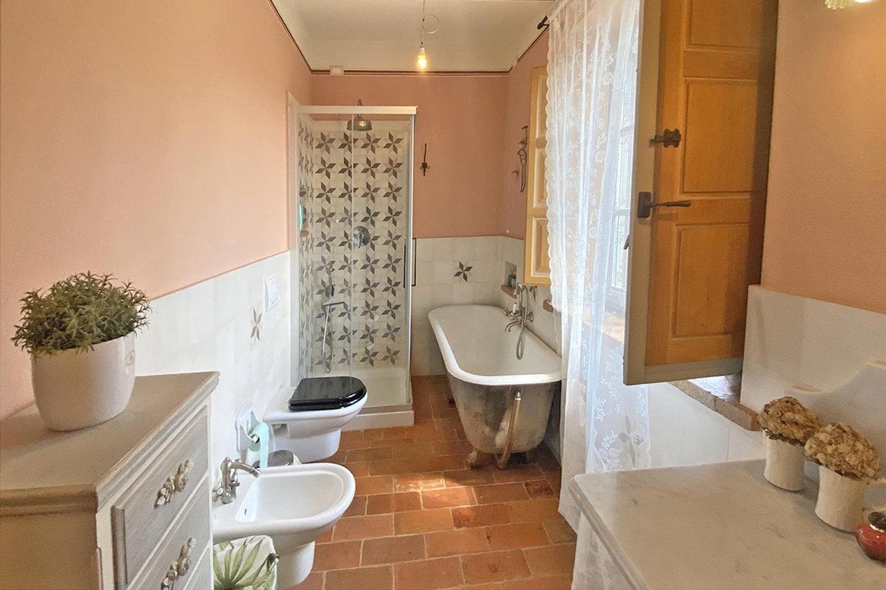 CASALE ROSSO MAGENTA