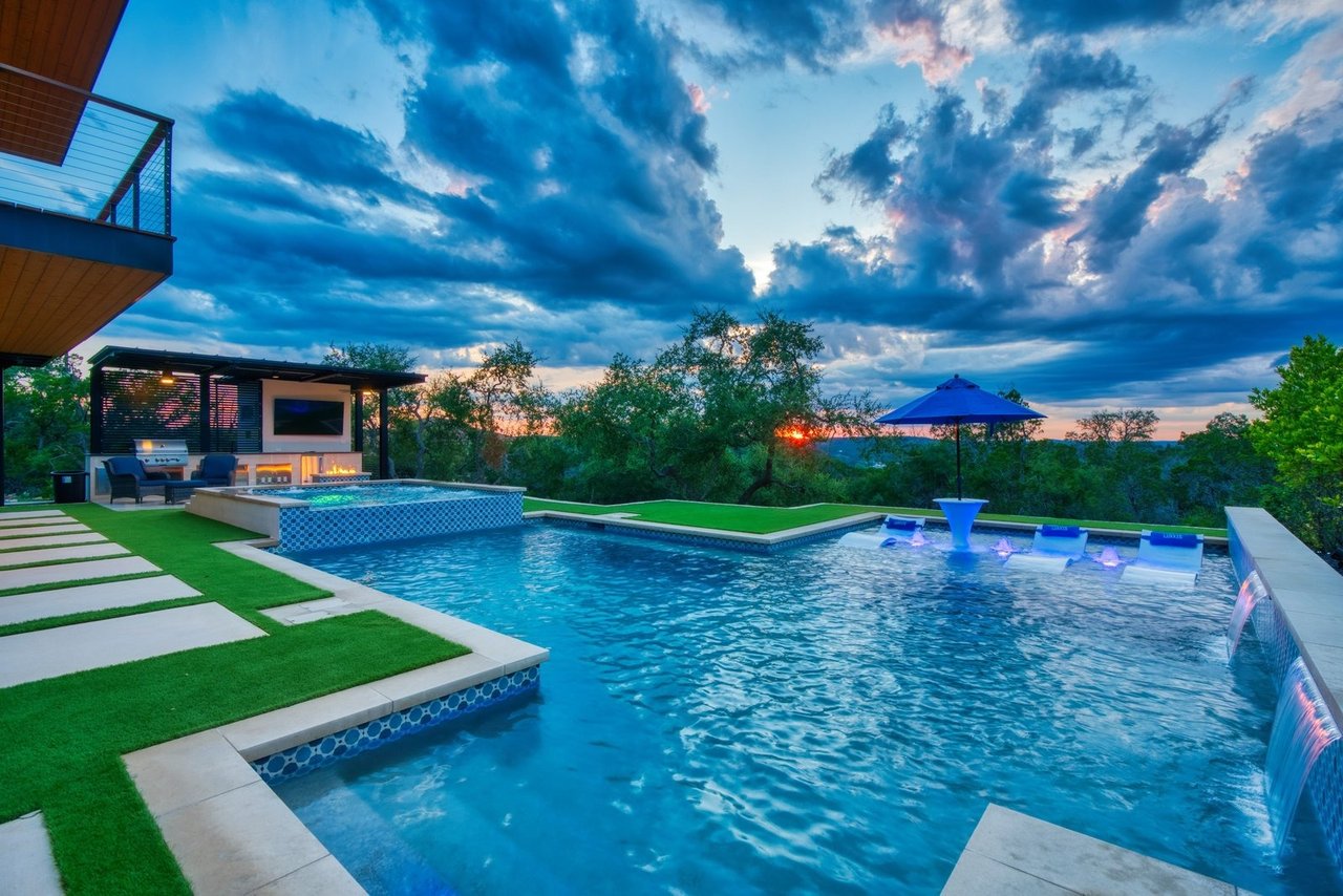 Luxxis Design 1104 Summit