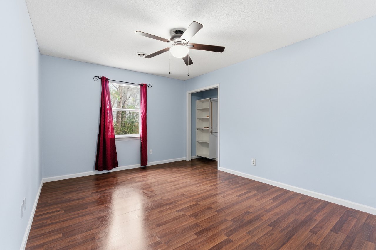 Charming Huntsville Home with Vaulted Ceilings & Patio