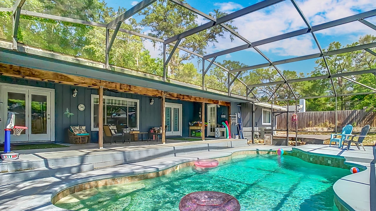 Peaceful 5-Bedroom Home in Altamonte Springs