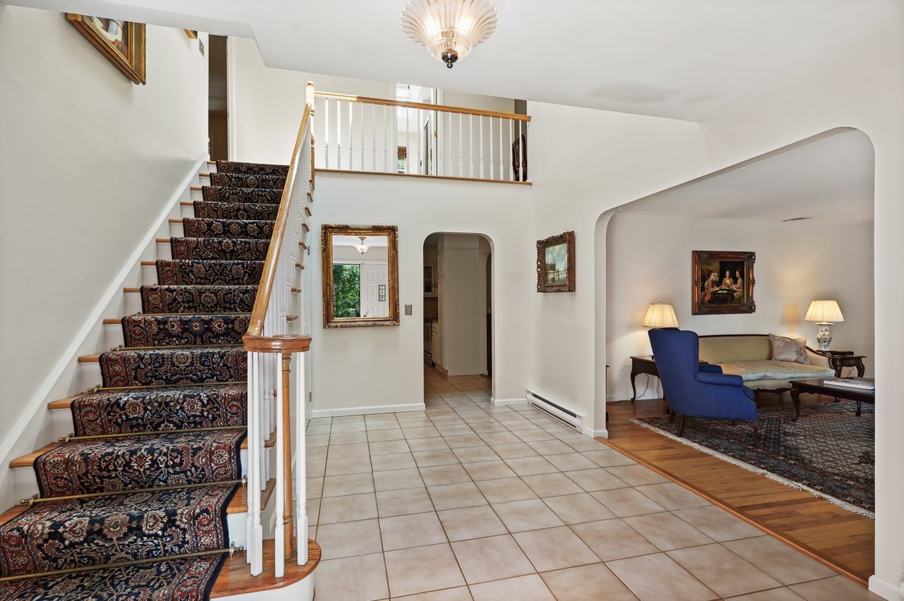 9 Upland Court