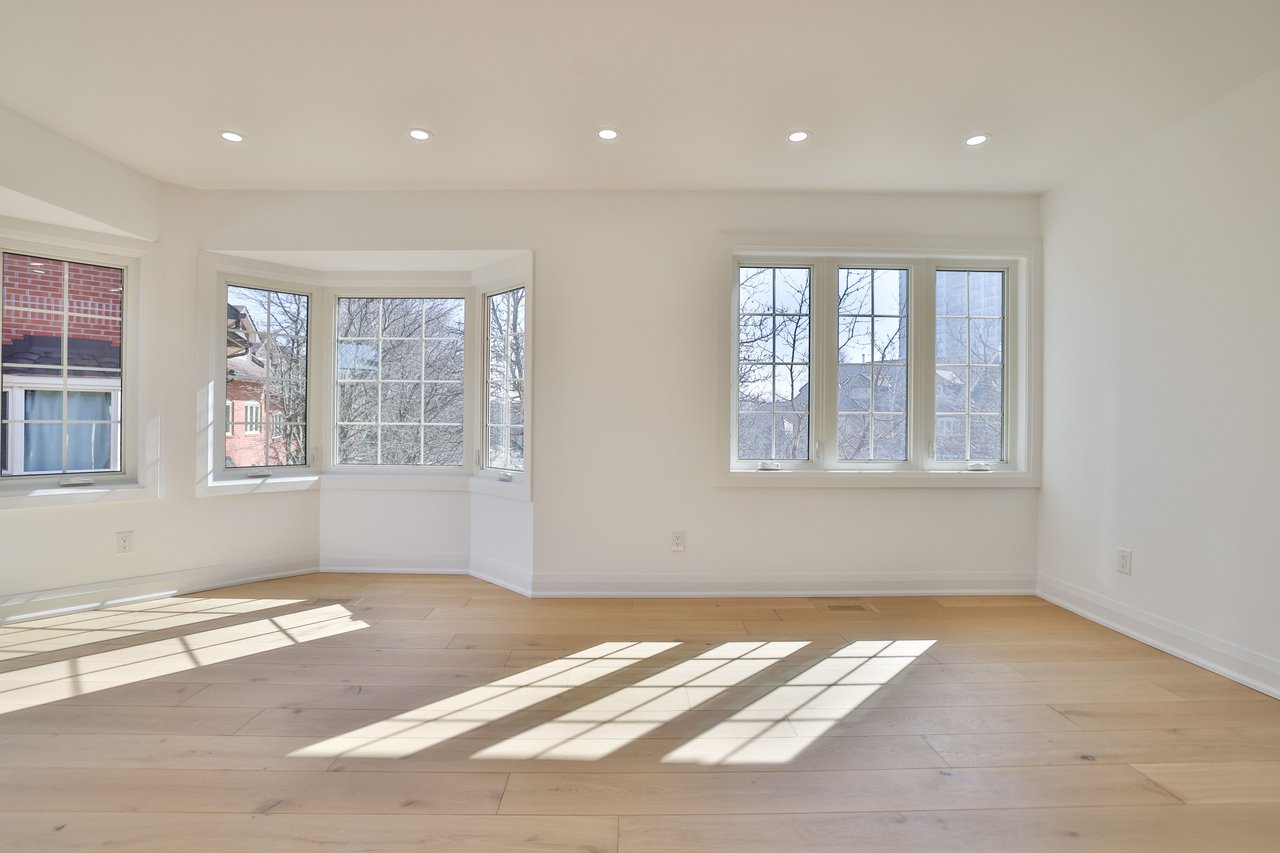 63 Tradewind Drive, Oakville