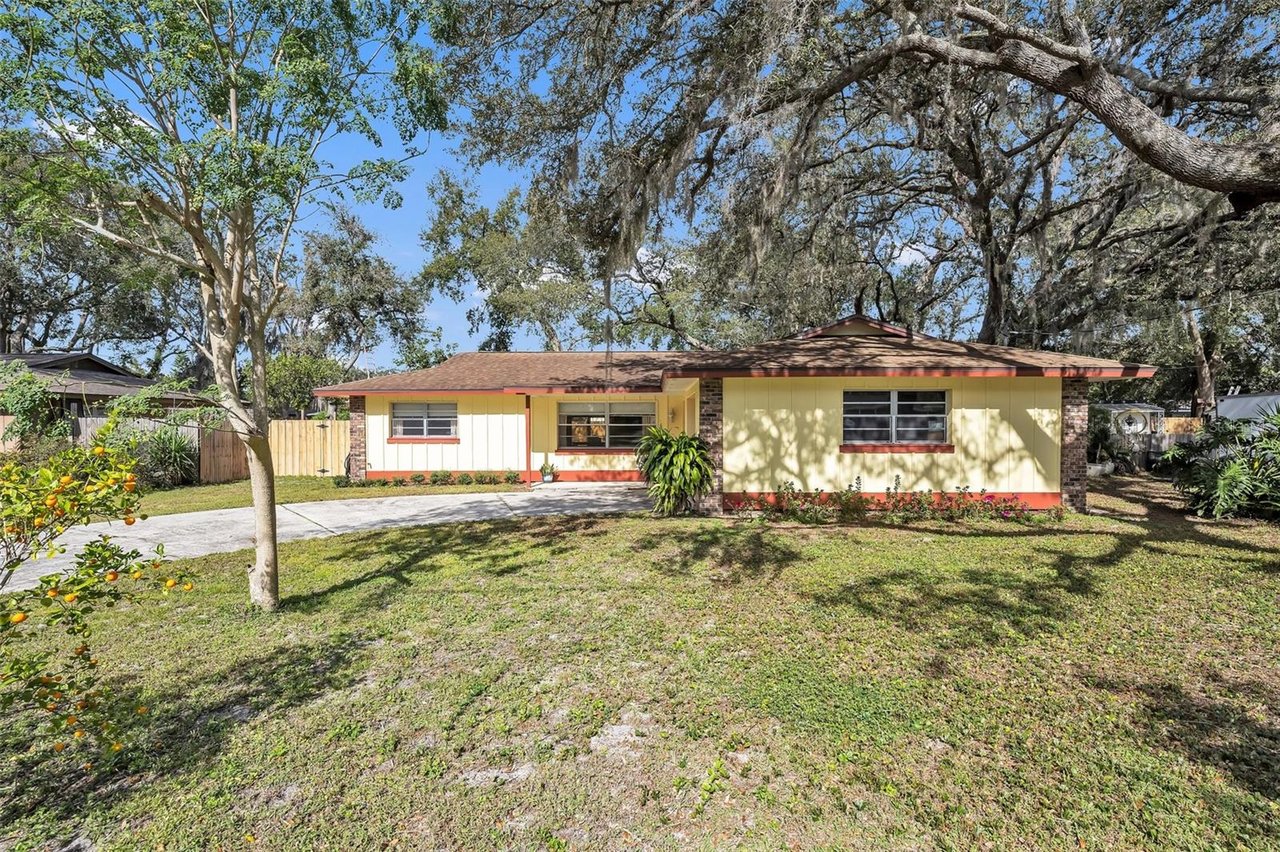 305 Ridge Rd