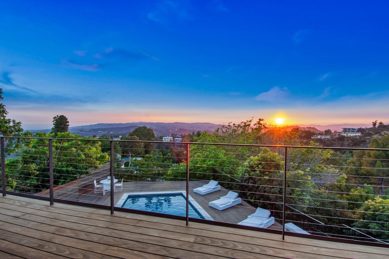 9040 Alto Cedro Drive