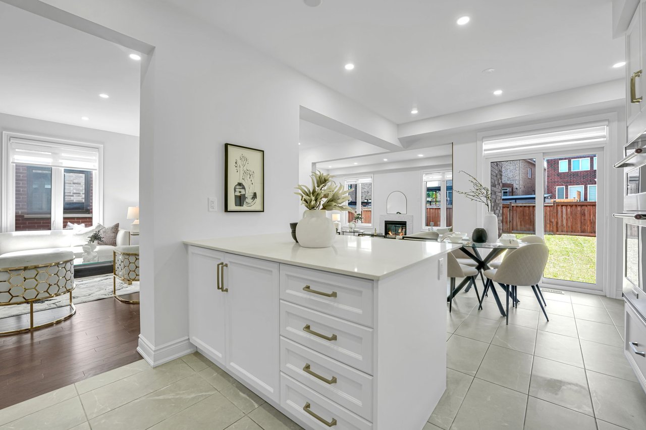 115 Bartram Crescent