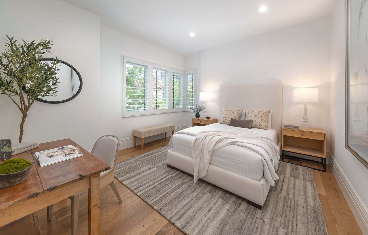 10210 Century Woods Dr, Century City