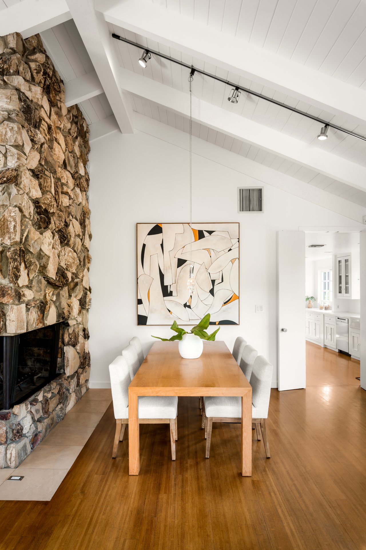 2745 La Cuesta Dr, Hollywood Hills