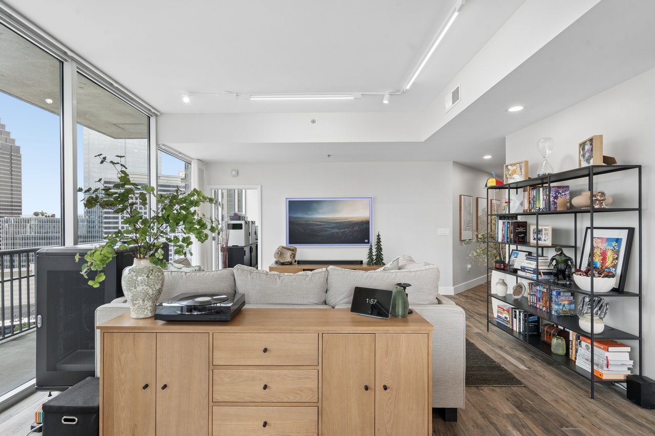 1080 Peachtree Street NE Unit 1711