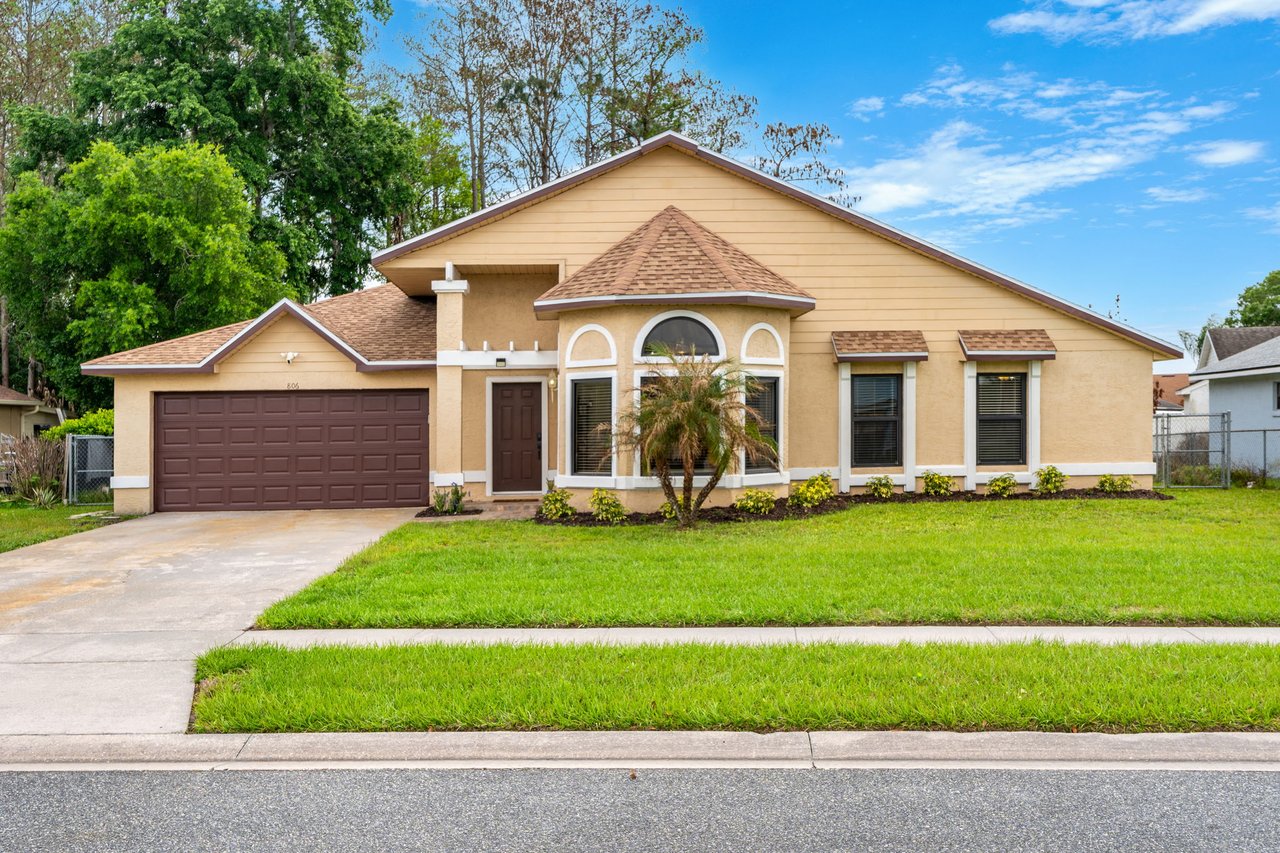 806 VERMONT WOODS LANE