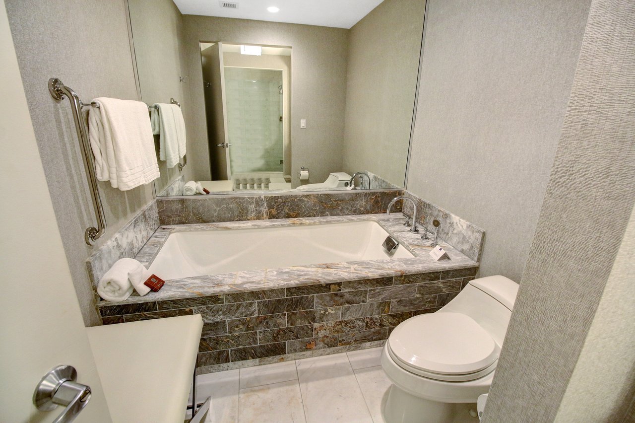 The Ocean Resort Residences (Conrad Fort Lauderdale Beach)