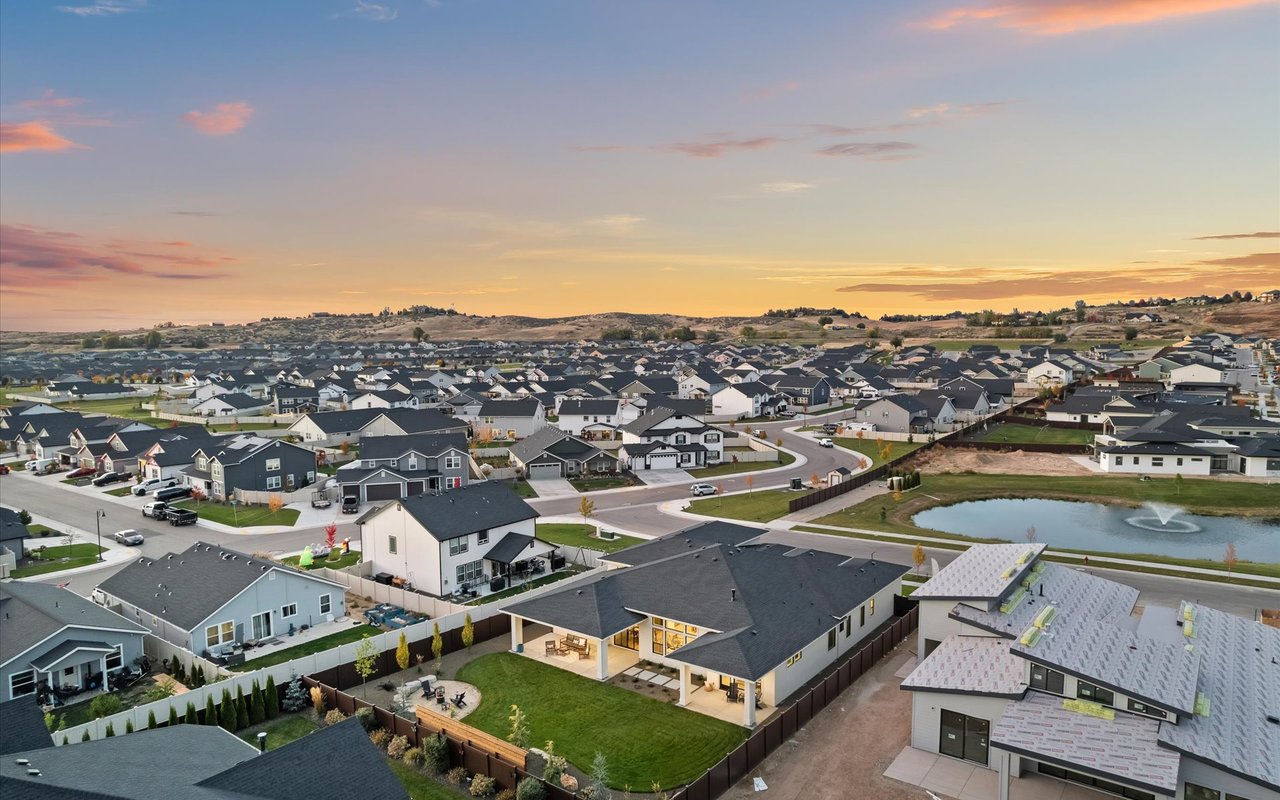 Modern Prairie Style Home in Serene Star, Idaho
