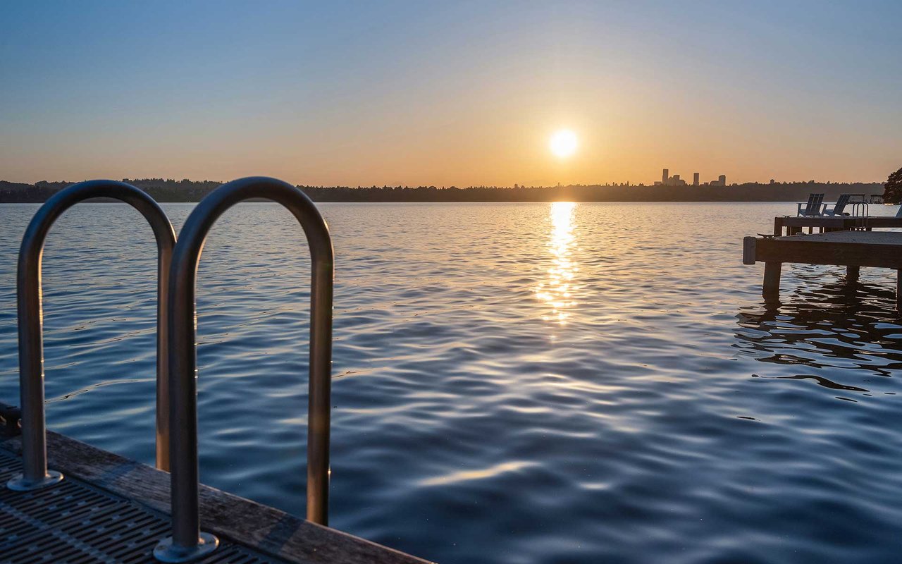 An Extraordinary Expression of Modern Waterfront Living on Mercer Island
