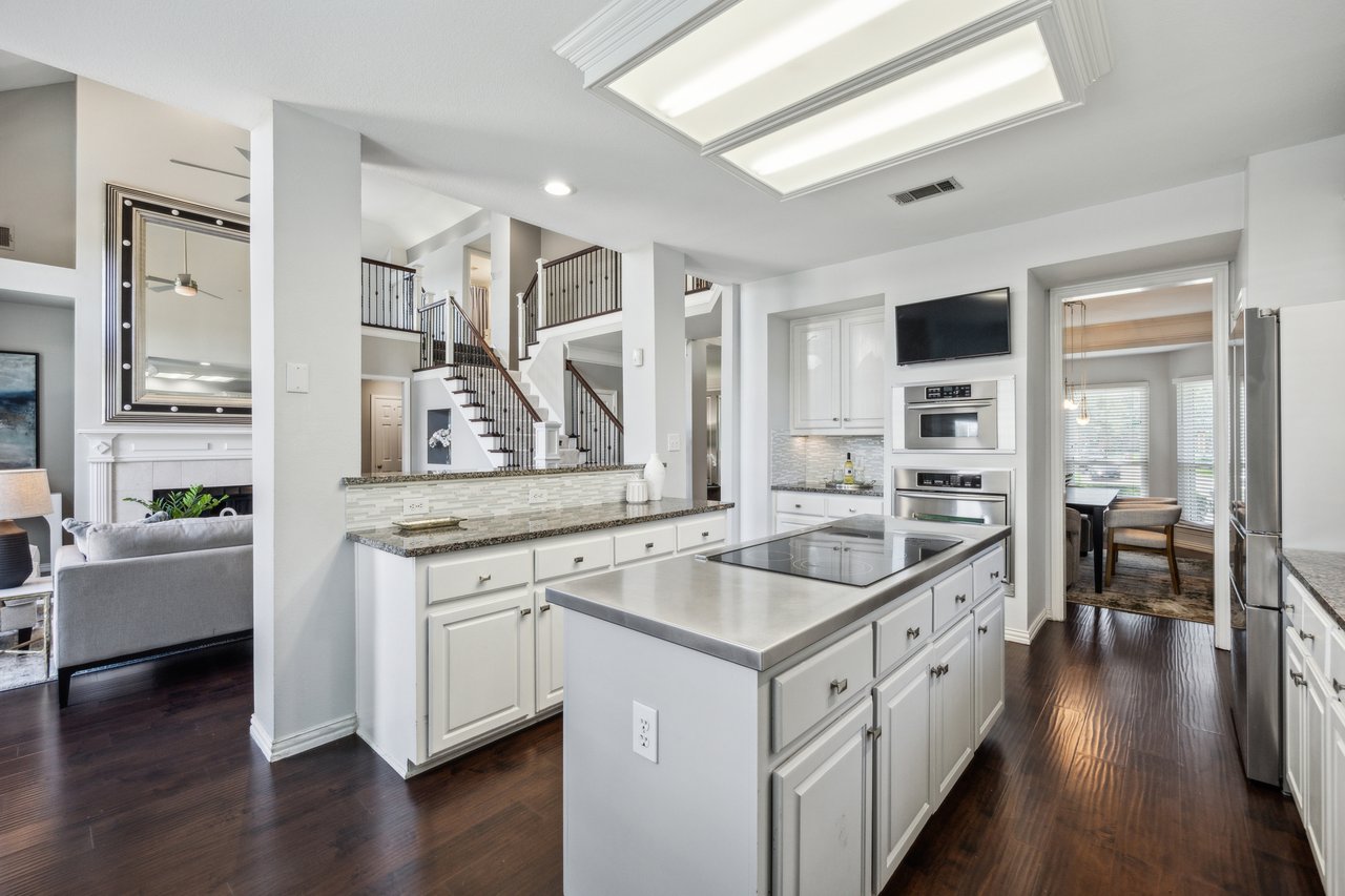 2716 Meadow Hills Lane