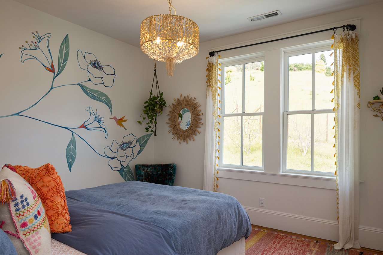 Honey Hill - 365 Race Horse Ln