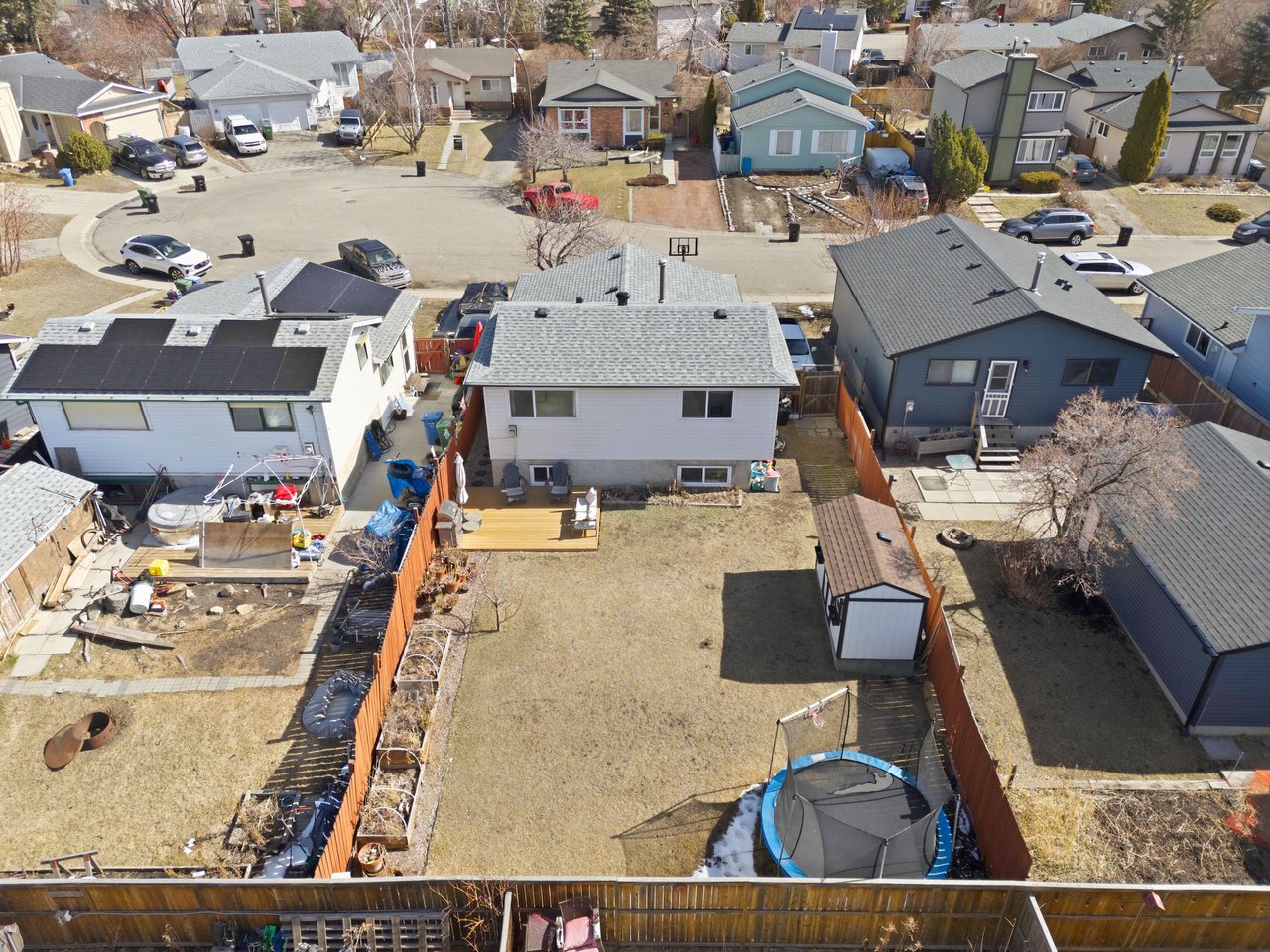559 Deerpath Court SE