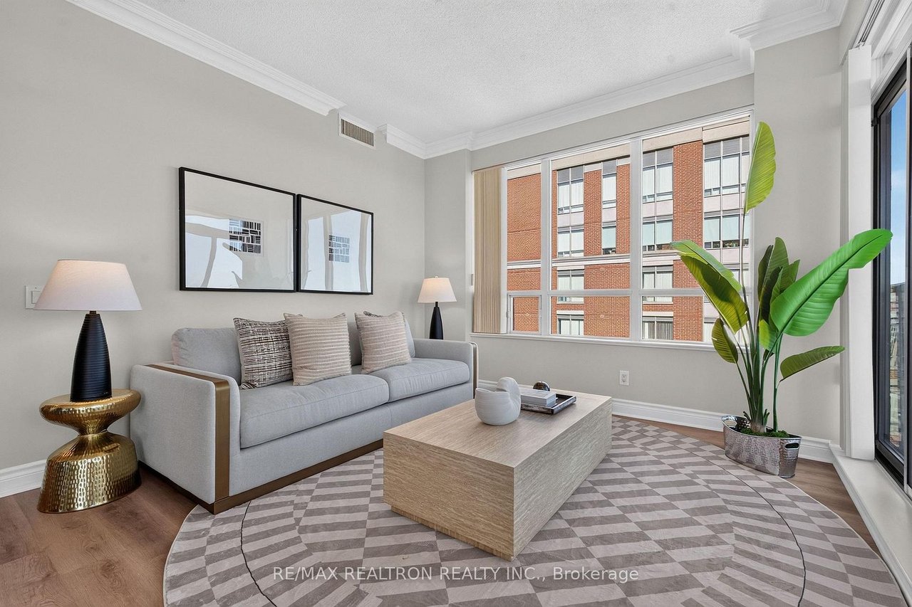 NORTH YORK LUXURY 