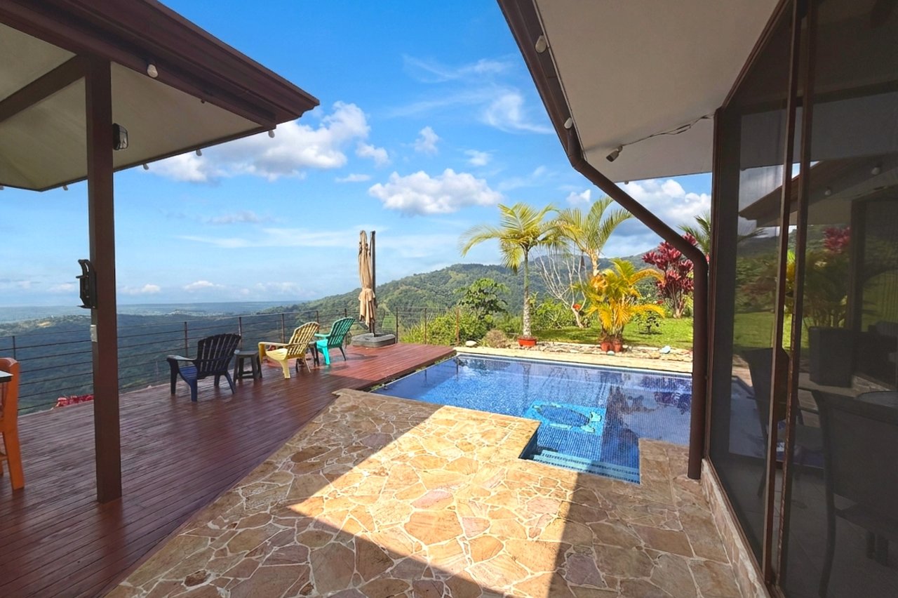 Ocean-View 3-Bedroom Home with 1-Bed Guesthouse, Pool & Spectacular Panoramic Views of Osa Peninsula in Balsar above Ciudad Cortés Costa Rica