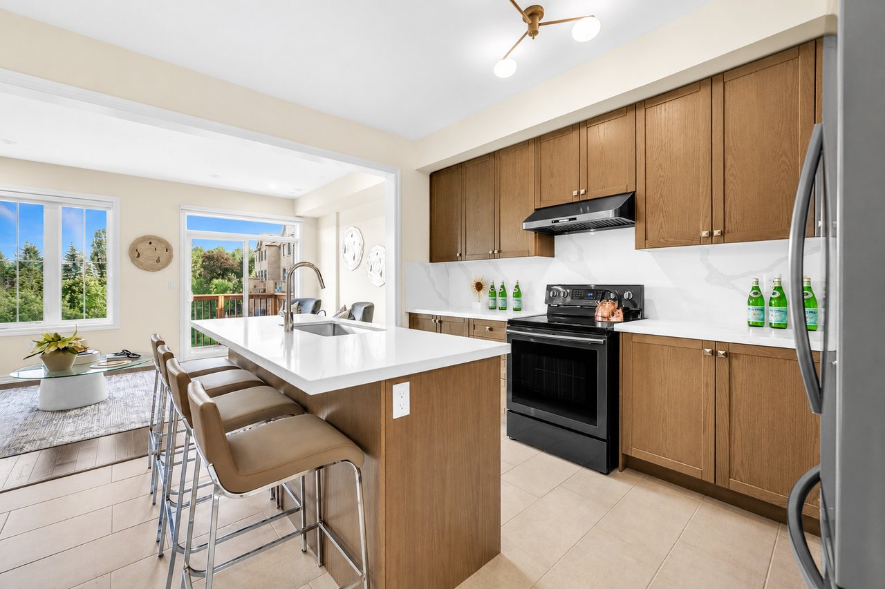7 Delft Dr