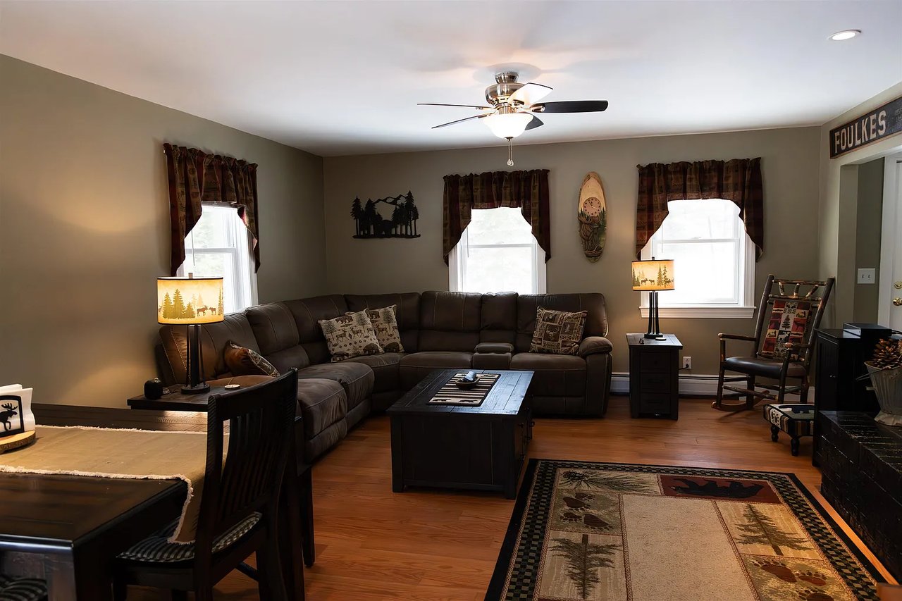 32 Oakwood Dr
