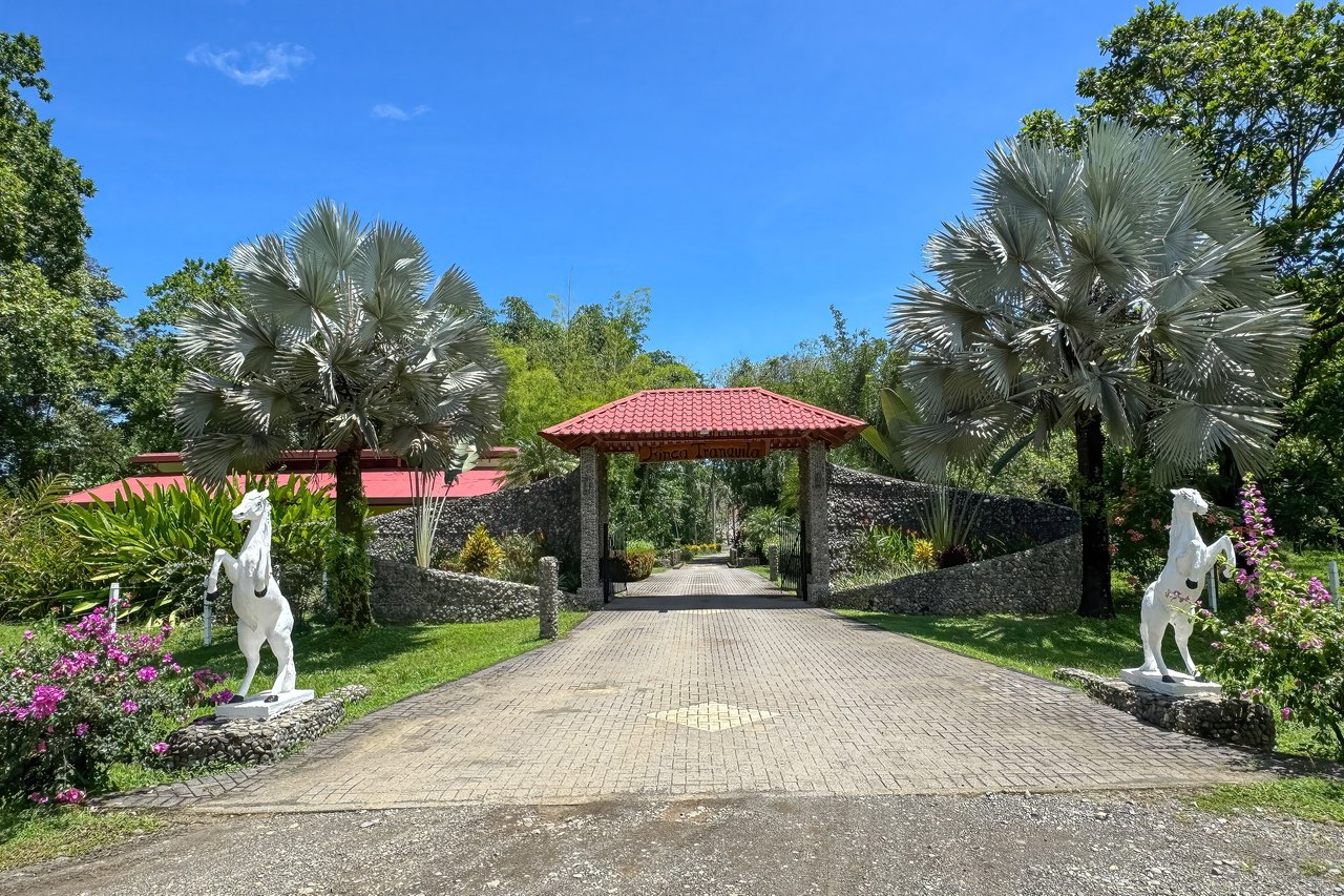 Casa Del Lago With Guest Apartment 