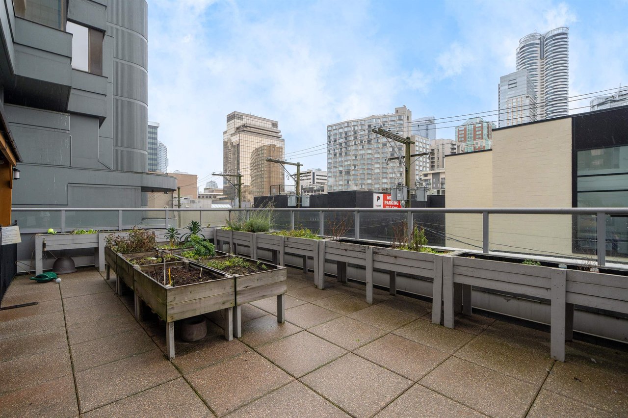 1060 Alberni St, #809