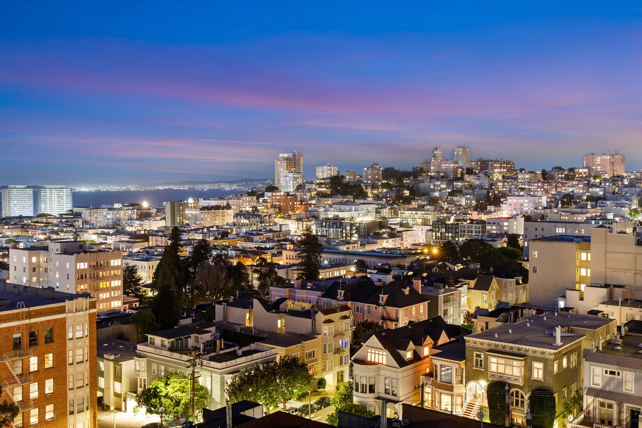 Magnificent Apartment at The Heights