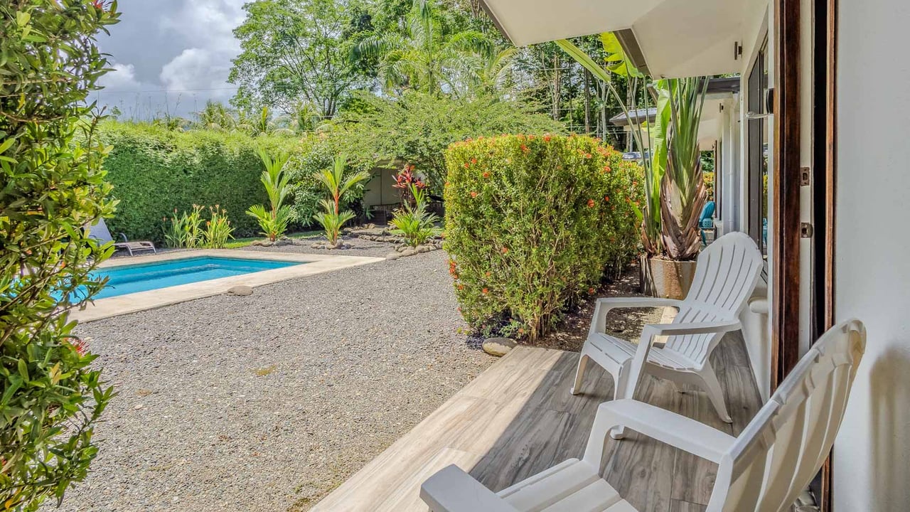 Tropical 3-Cabin Home with Pool and Gardens in the Heart of Uvita